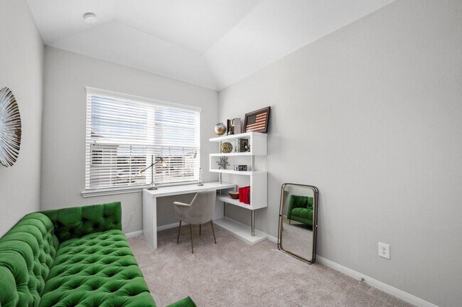 Building Photo - Clearwater at Balmoral