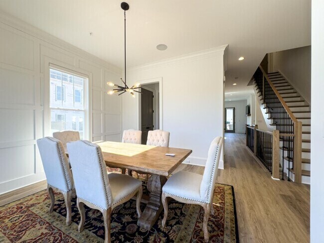 Building Photo - Gorgeous Townhome For Rent in the heart of...