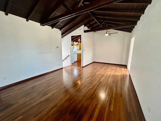 Building Photo - Charming 2 Bed / 2 Bath Coastal Retreat with Ocean Views in Ocean Beach