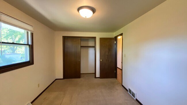 Building Photo - 611 Greene Ave