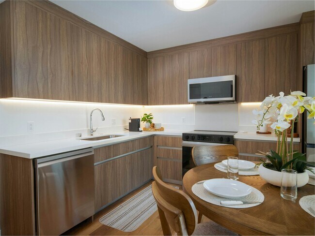 Building Photo - 1515 Liona St