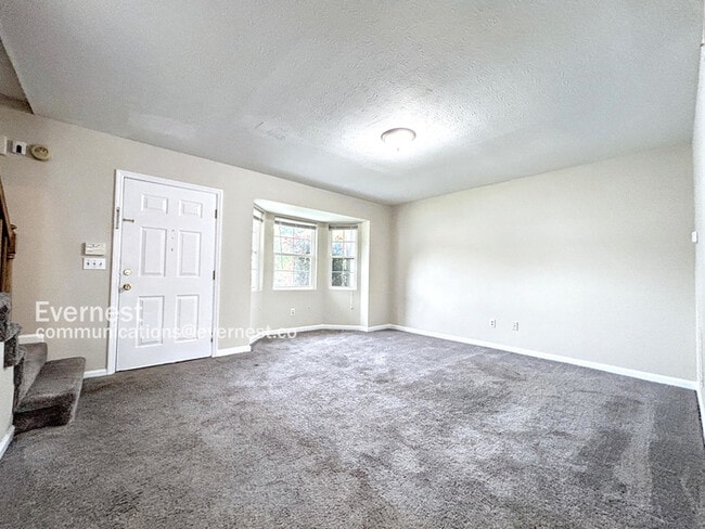 Building Photo - 1461 Springleaf Cir SE
