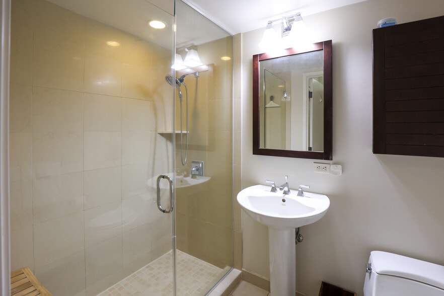 GUEST BATHROOM - 1551 Ala Wai Blvd
