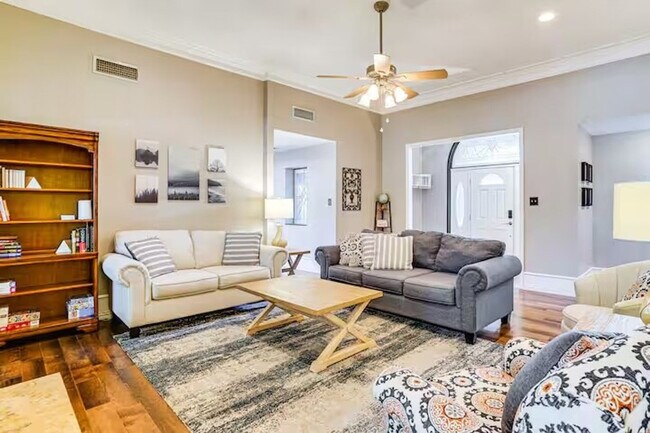 Building Photo - 3601 Medford Ct