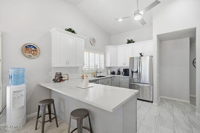 Building Photo - 24950 S Lakewood Dr