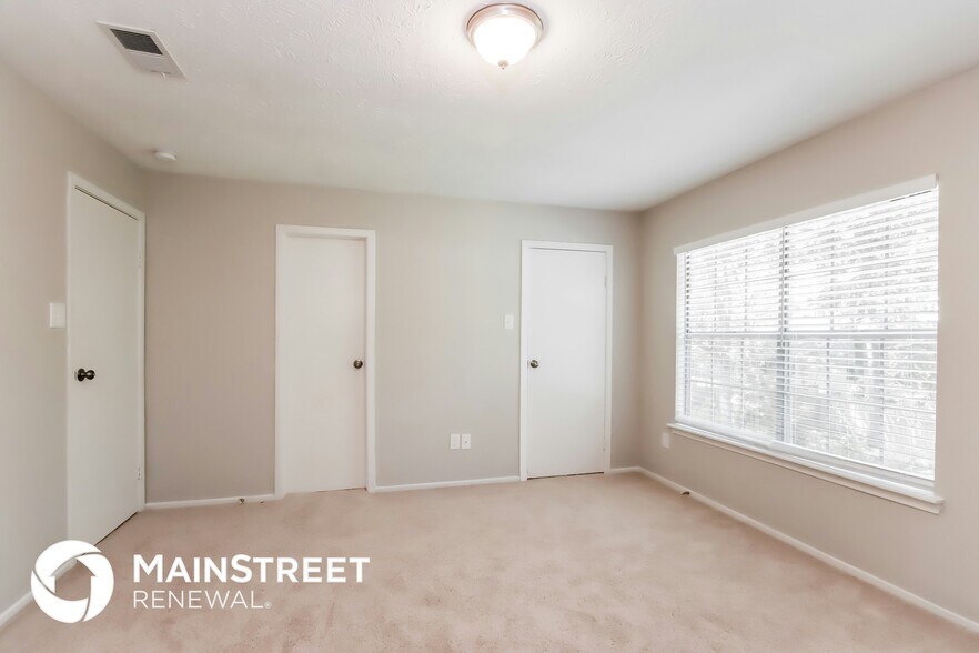 Building Photo - 3215 Birch Creek Dr