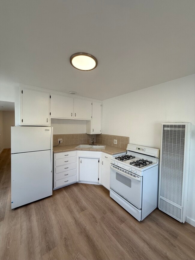 Building Photo - 2890 Alder Ave