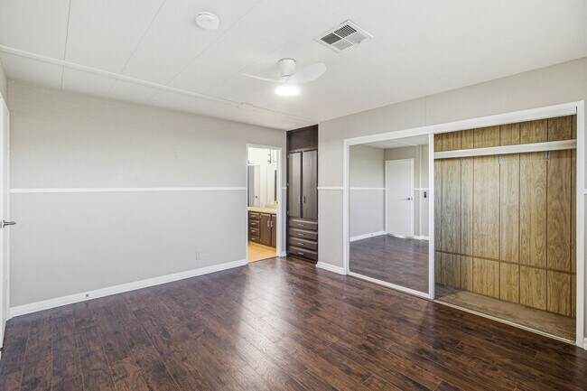 Building Photo - Spacious 2 Bed, 2 Bath Retreat in Charming Boulder City!