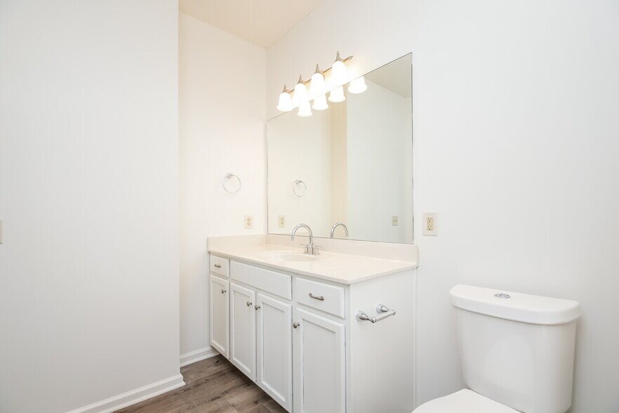 Building Photo - 102 Enclave Dr