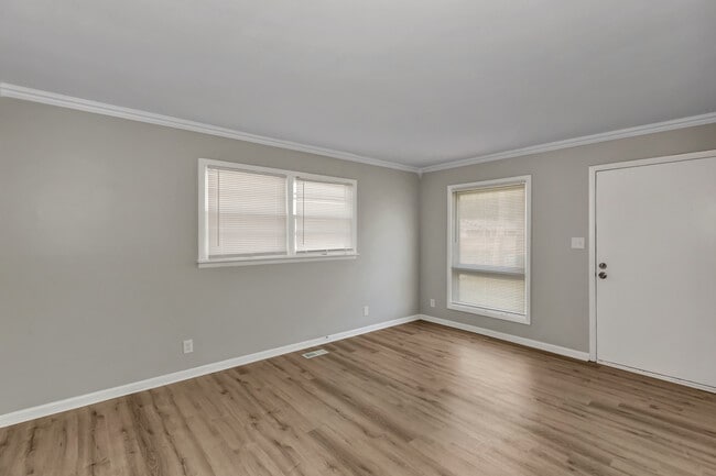 Building Photo - 4318 Balwin Dr SW