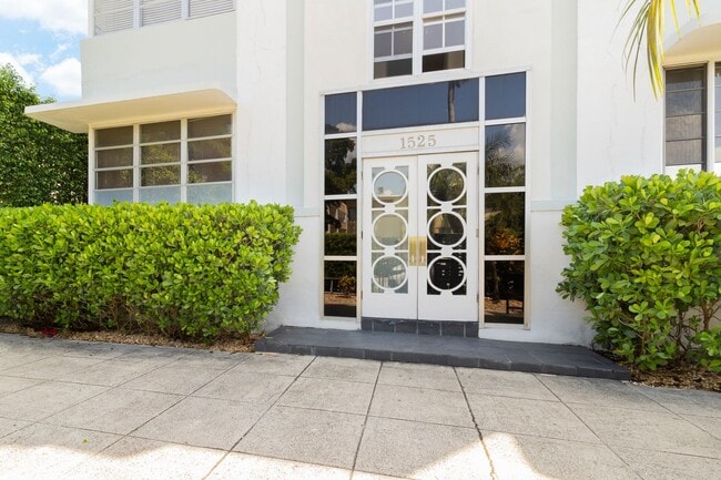 Building Photo - 1525 Meridian Ave