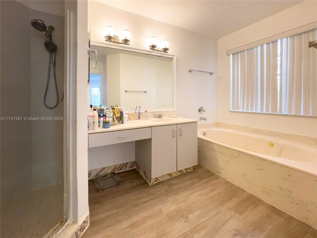 Building Photo - 931 Opal Terrace