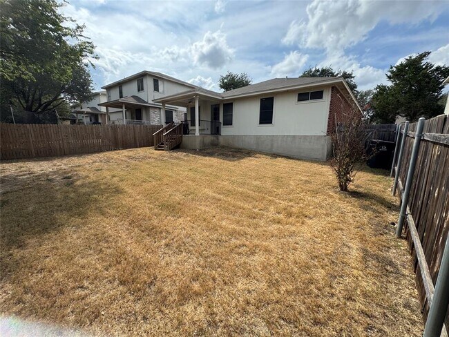 Building Photo - 2802 Greenlee Dr