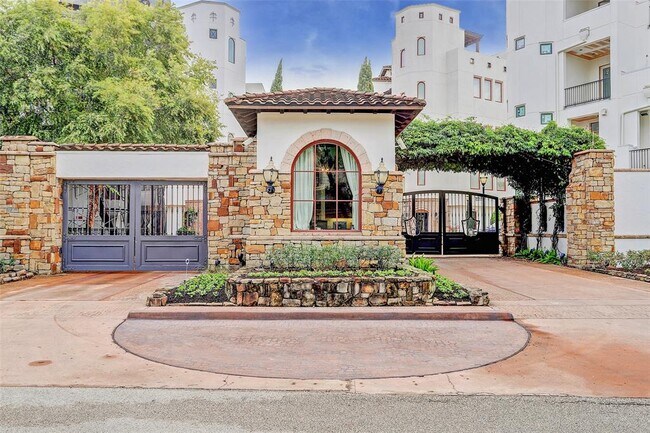 Building Photo - 110 Calle Catalina Pl