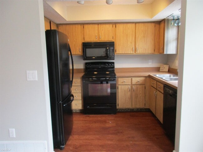 Building Photo - 2 br, 1.5 bath Condo - 1183 Bethel Rd