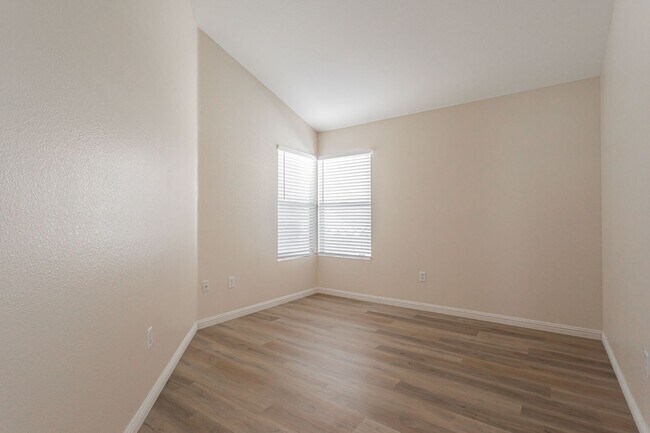 Building Photo - Remodeled 3 Bed Single Story Home
