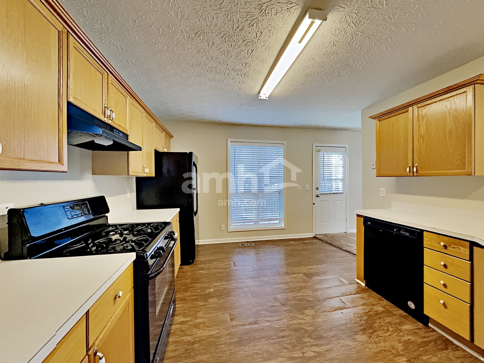 Building Photo - 624 Glendale Forest Dr