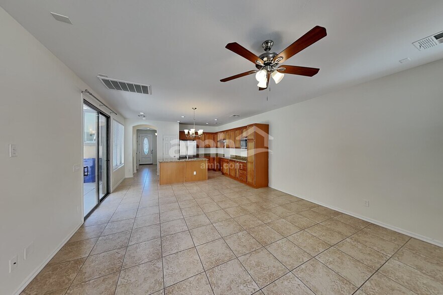 Building Photo - 14576 W Maui Ln