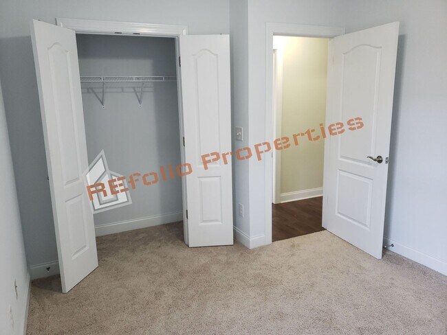 Building Photo - Amazing 3-Bedroom Ranch with a 2-Car Garag...