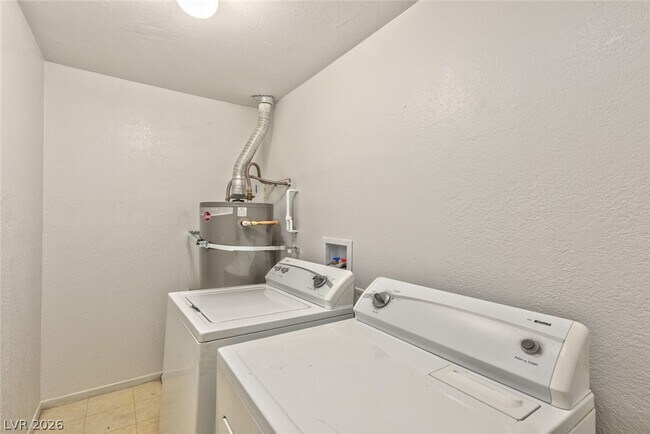 Building Photo - 3912 Torsby Pl