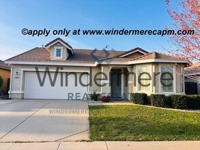 Building Photo - Bright & Stylish Entertainer's Retreat! Single story 3 bed- Plus Bonus Room!!