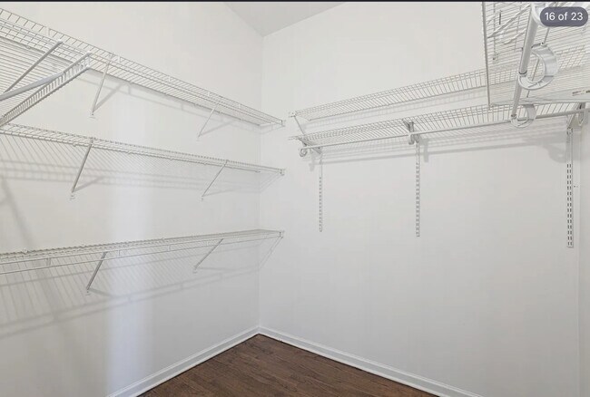 Building Photo - 17 N Loomis St