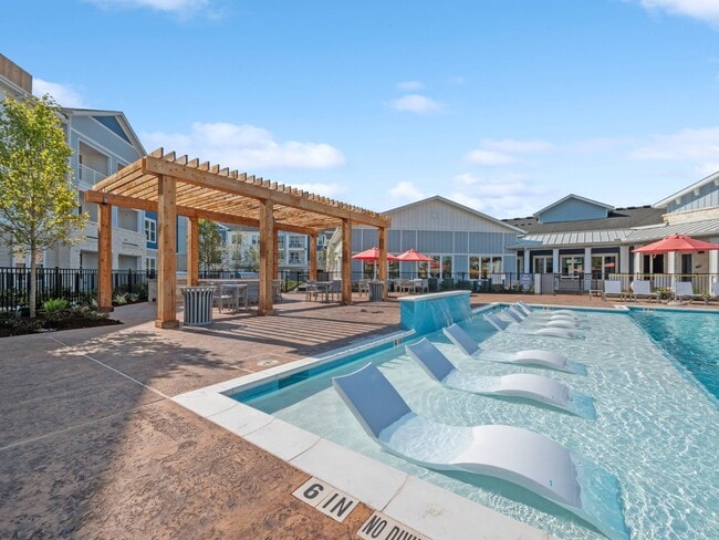 Building Photo - Reserve at Ventana Lakes