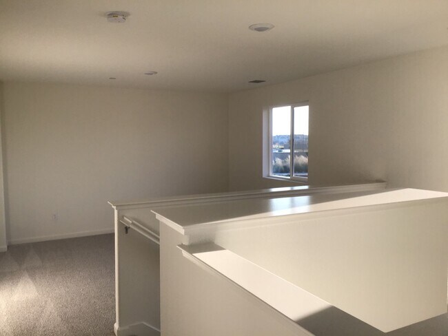 Building Photo - 7105 Encore Way