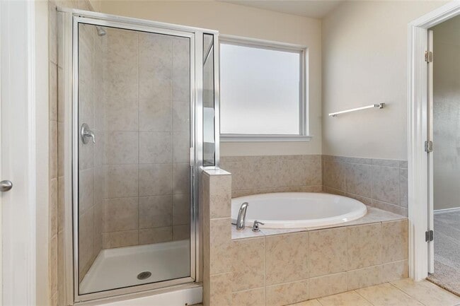 Building Photo - 137 Gray Wolf Dr