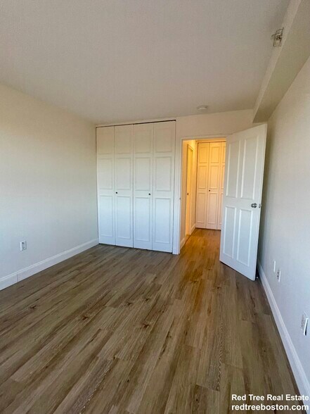 Building Photo - 175 Freeman St