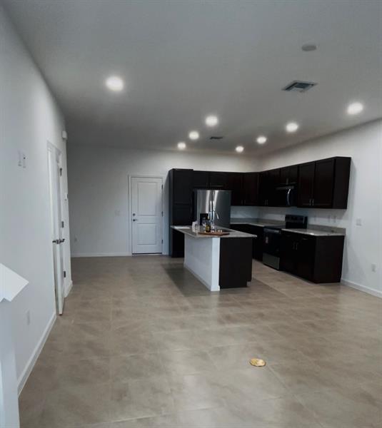 Building Photo - 4292 Longwood Lake Sq