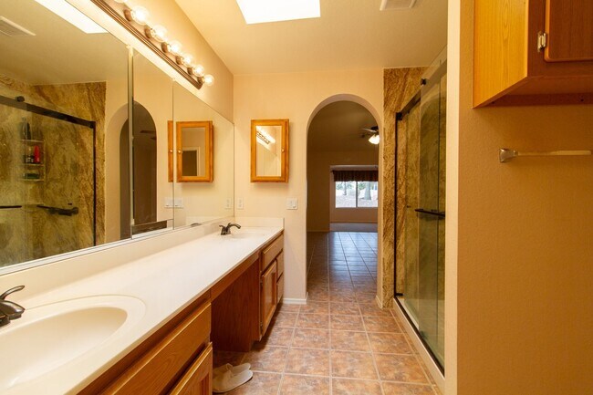 Building Photo - Great Sun Lakes Iron Oaks Location! 55+ co...