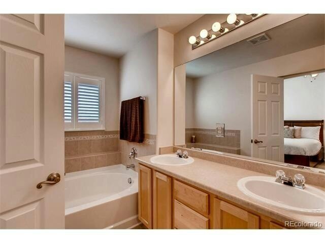 Building Photo - 8356 Stonybridge Cir