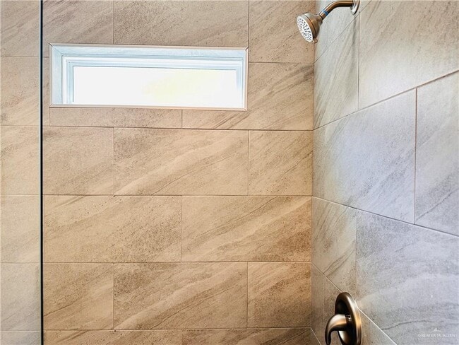 Building Photo - 18 San Andres