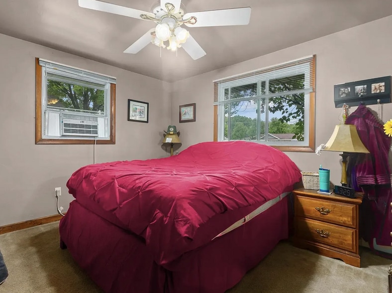 Building Photo - 1325 Cardinal Ln