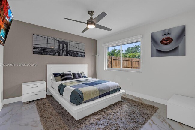 Building Photo - 13540 SW 98th Ct