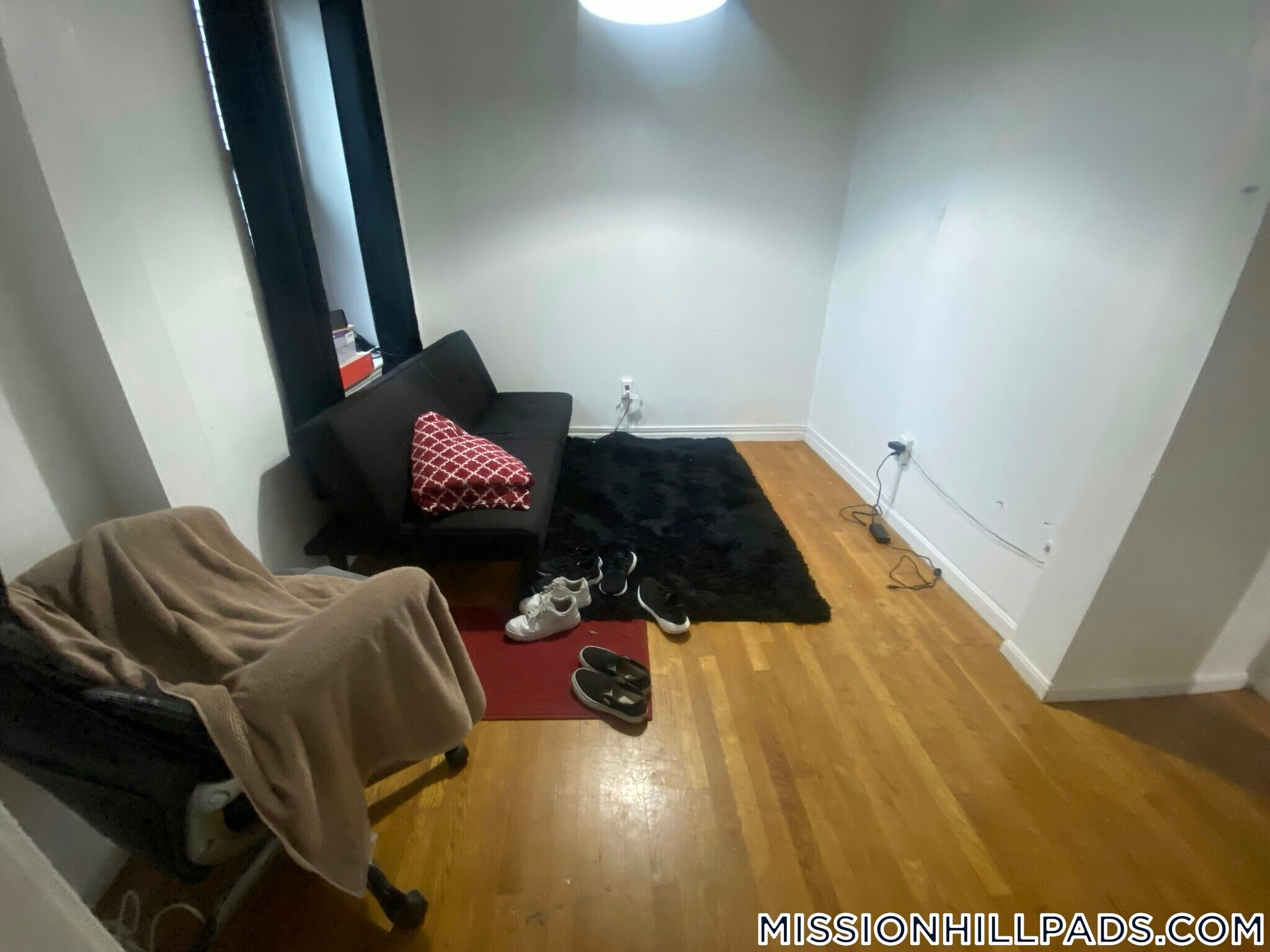 Building Photo - 715 Parker St