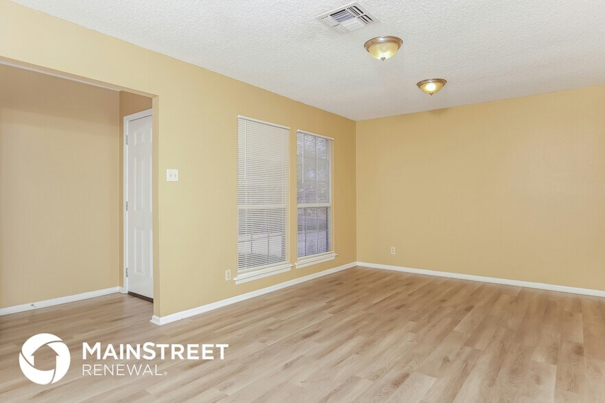 Building Photo - 12427 Constitution Dr