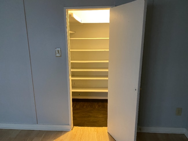 Building Photo - 1129 Magnolia Ave