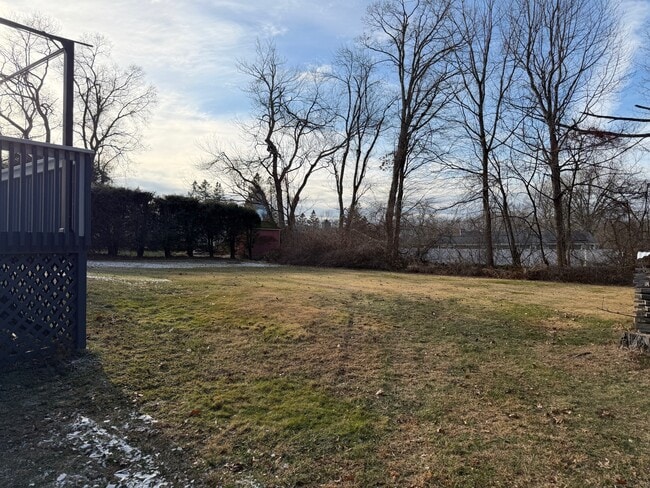 Building Photo - 36 Colonial Dr