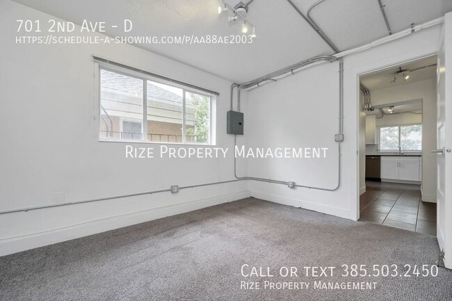 Building Photo - Spacious Top Floor Avenues 1 BR With Priva...