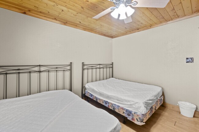 Building Photo - 307 Heath Dr