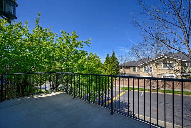 Building Photo - 1679 NE Juneberry St