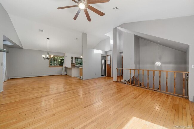 Building Photo - 383 NY-32