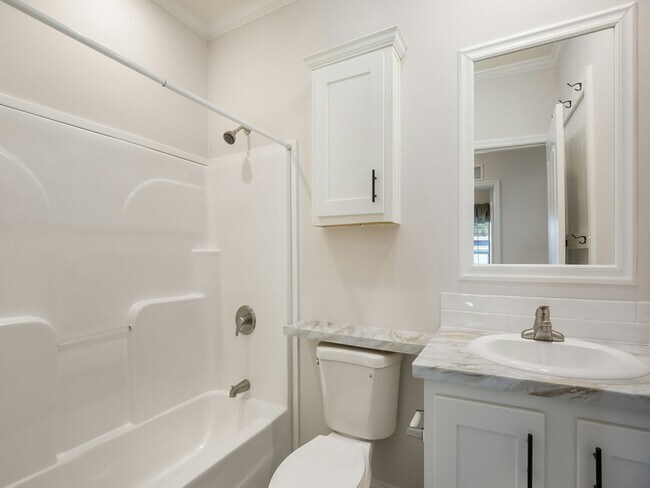 Building Photo - 425 Union St