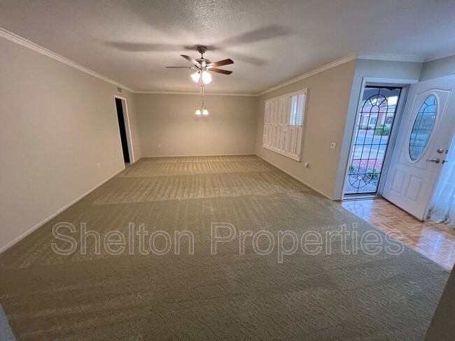 Building Photo - 9719 W Wrangler Dr