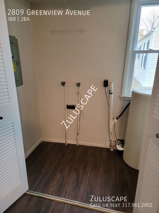 Building Photo - Gorgeous, completely remodeled 3 bed/1.5 b...