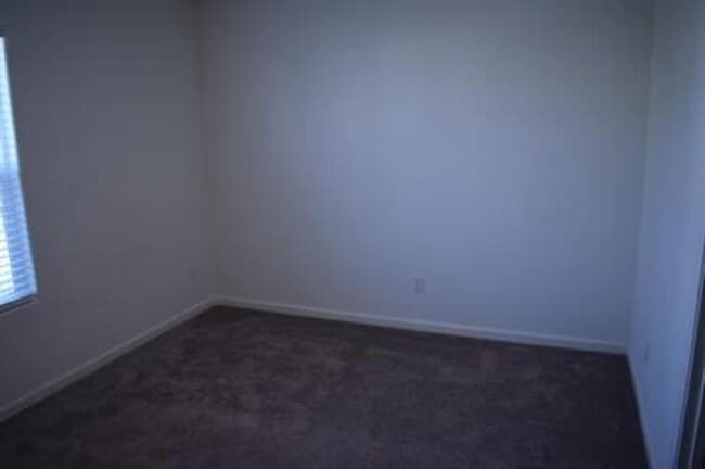 Building Photo - 686 Keenan Ct