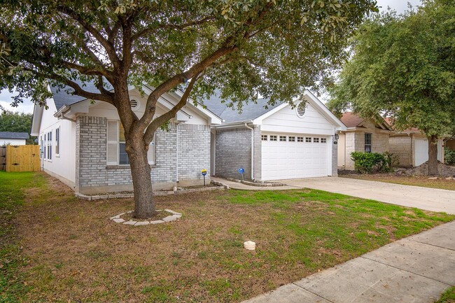 Building Photo - "Charming 4-Bedroom Home with 2 Full Baths...