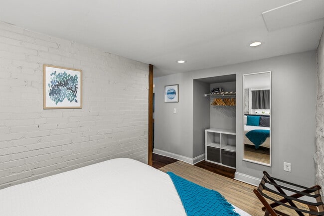 Building Photo - 4600 McPherson Ave